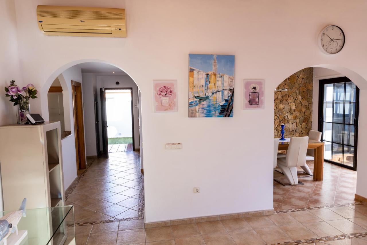 Villa With Private Pool, Near Beach And Golf Caleta De Fuste- Villa Charlotte Costa De Antigua Exterior photo